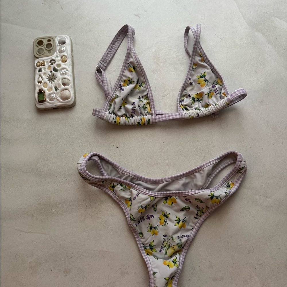 Bydee bikini Zia bottom L & Prague top M in Lemonie